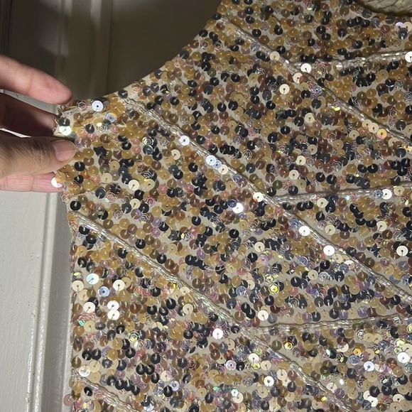 Nice top for the holidays - Picture 7 of 9